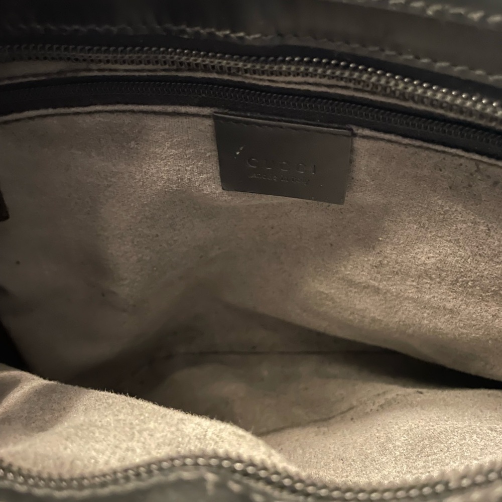 Gucci Black Shoulder Bag - Picture 6 of 11